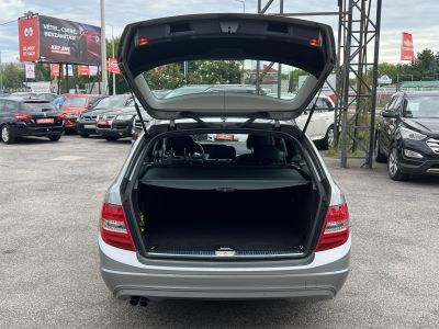 MERCEDES-BENZ C 200 T CDI BlueEFFICIENCY Elegance (Automata) Navigáció Tempomat Ülésfűtés Megkímélt állapot!