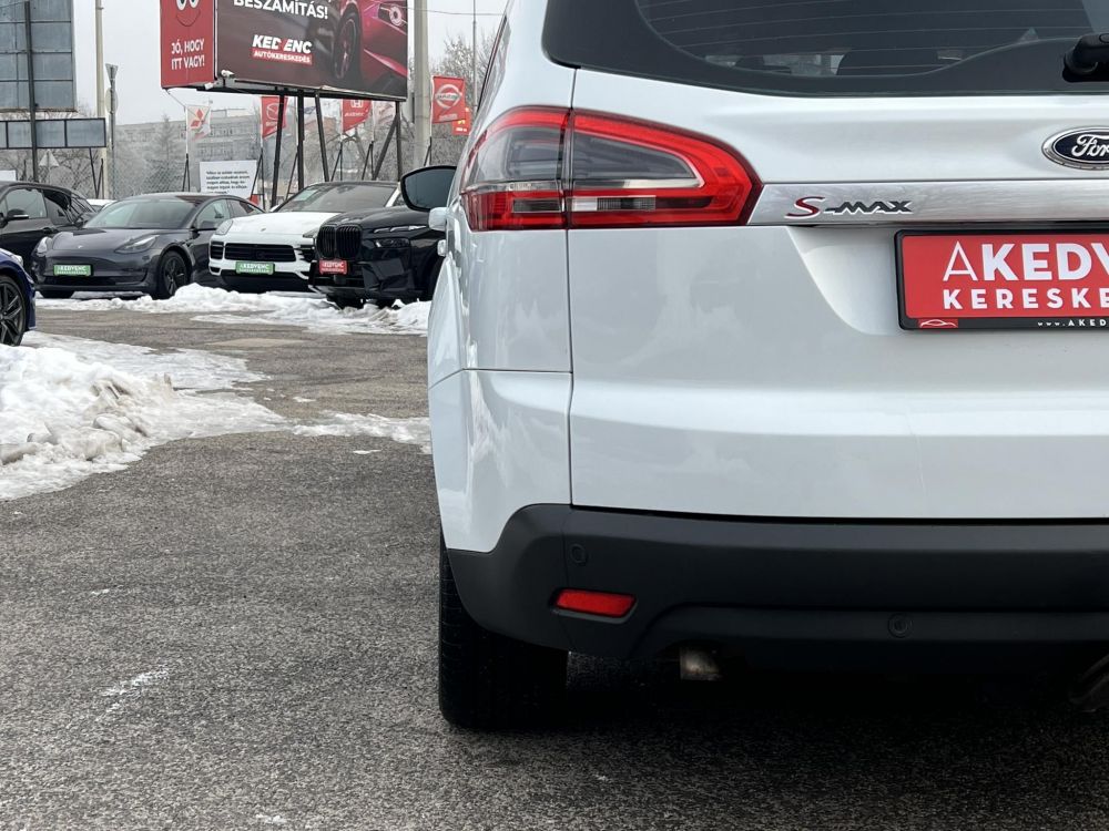 FORD S-MAX 2.0 TDCi Business Powershift Klíma Tempomat Bluetooth Navi!