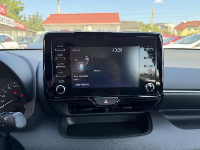 TOYOTA YARIS 1.5 Hybrid Comfort Tech e-CVT 103e km. ülésfűtés. kormányfűtés. kamera. sávtartó. digitklíma