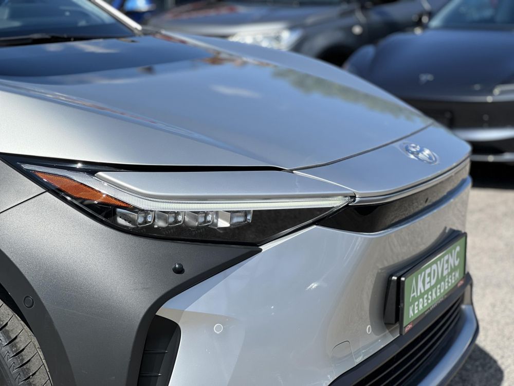 TOYOTA BZ4X Executive AWD 15e km. JBL. magas felszereltség!