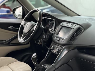 OPEL ZAFIRA 1.4 T Edition (7 személyes ) Végig vezetett szervizkönyv. 7 személyes