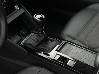 CITROEN C4 1.2 PureTech Feel Plus M.o.-i. 1.tul. 61e km. 360 kamera. HUD. Vonóhorog!