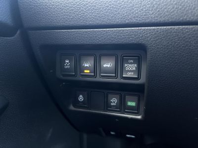 NISSAN X-TRAIL 2.0 dCi Tekna Xtronic 4x4 Magasan felszerelt! Xenon Panoráma Ülésfűtés 360kamera Téli-nyári kerék szett!