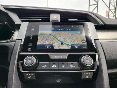 HONDA CIVIC 1.0 T Elegance Navi M.o.i. 1.tul. Márkaszervizelt! 150e km-ig garanciális!