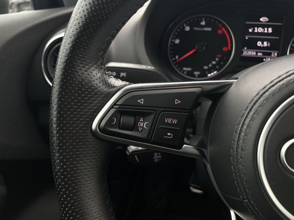 AUDI A3 Sportback 1.6 TDI Sport Friss vezérlés! Xenon Tempomat Navi Bluetooth Ülésfűtés