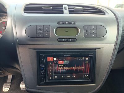 SEAT LEON 2.0 TFSI Cupra 350le! Integrált fejtámlás ülések. Boheme Purple fényezés