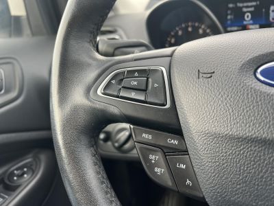 FORD KUGA 1.5 EcoBoost Titanium (Automata) 91e km. M.o.-i. 1.tul. Márkaszervizelt. Téli nyári gumik. Magasan felszerelt!