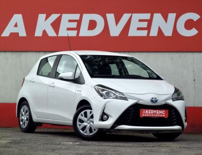 TOYOTA YARIS 1.5 Hybrid Comfort Style e-CVT 121e km. Digitklíma Kamera Bluetooth Sávváltó