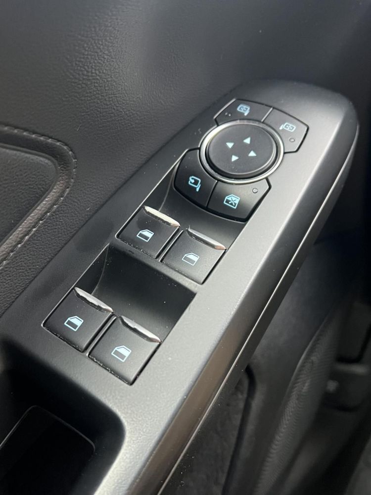 FORD FOCUS 1.5 EcoBlue Business (Automata) A LEGJOBB ÁRON! Carplay. ACC. Radar elöl-hátul. bluetooth. stb