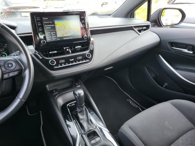 TOYOTA COROLLA Touring Sports 1.8 Hybrid Comfort Business e-CVT LED Tempomat Kamera Keyless Carplay Ülésfűtés Bluetooth