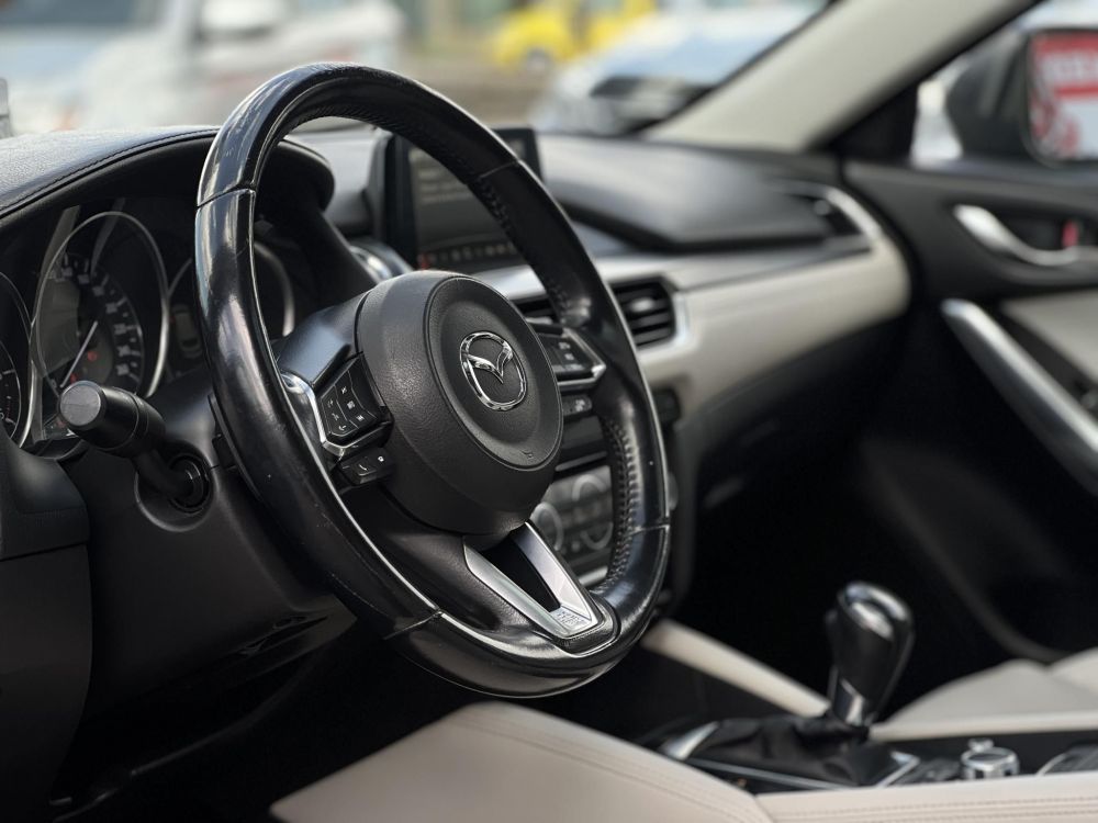 MAZDA 6 2.2 CD Revolution Top (Automata) Sávtartó 360 Head-up Kamera Fehér bőr belső!