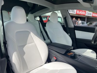 TESLA MODEL 3 Long Range AWD (Automata) 44e km. FEHÉR BELSŐ. mátrix LED. hőszivattyú. garanciális!