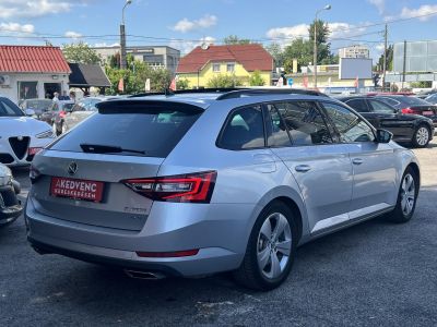 SKODA SUPERB Combi 2.0 TSI SportLine 4x4 DSG 280le. M.o.-i. 1.tul. Márkaszervizelt. Magasan felszerelt. Téli-nyári kerék!