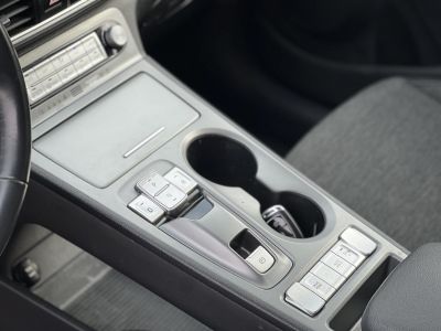 HYUNDAI KONA EV 64kWh Style HUD. parkolóasszisztens. sávtartó. CarPlay. 400km hatótáv!