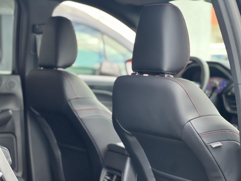 FORD KUGA 2.5 FHEV ST-Line X CVT 42e km. újszerű állapot