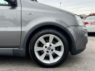 FIAT PANDA 1.4 100 HP Ritkaság! Vezetett szervizkönyv! Téli-Nyári kerék!