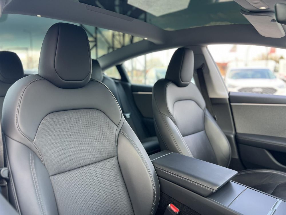 TESLA MODEL 3 RWD Premium (Automata) Ülésszellőztetés. hátsó kijelző. 2031-ig garancia!