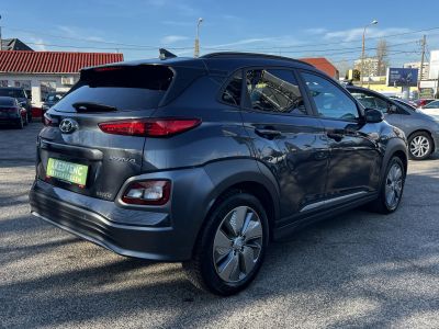 HYUNDAI KONA EV 64kWh Premium 124e km. 400+ hatótáv. napfénytető. Kitünő állapot!
