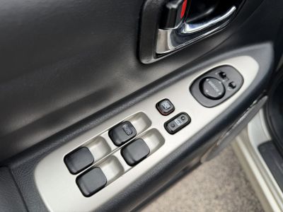 LEXUS IS 200 Sport Cross klíma. bőrbelső. ülésfűtés. téli-nyári kerék garnitúra. vezérlés cseréve!