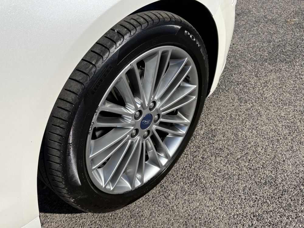 FORD MONDEO 2.0 HEV Titanium (Automata) Rendszeresen karbantartott Garanciális váltó!