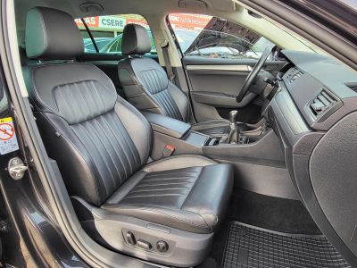 SKODA SUPERB Combi 2.0 TDi SCR Style LED Navi Tempomat Kamera Memória Ülésfűtés Bőr Vonóhorog Carplay
