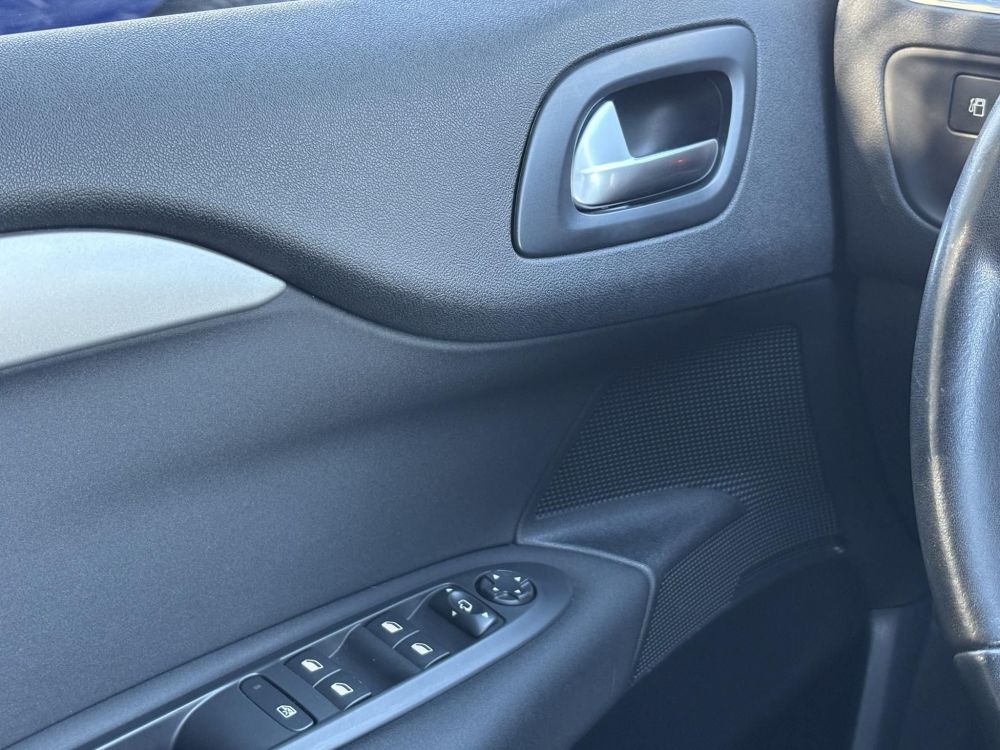 CITROEN C4 1.6 BlueHDi Profi Feel Klíma Tempomat Bluetooth Carplay TGK!