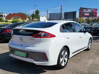 HYUNDAI IONIQ electric Premium (Automata) 250km-es hatótáv. Vezetett szervizkönyv!