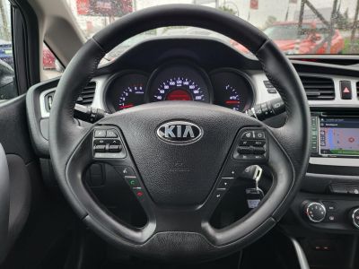 KIA CEE'D SW 1.6 CRDI LX Klíma Tempomat Navi Bluetooth Szervizelt!