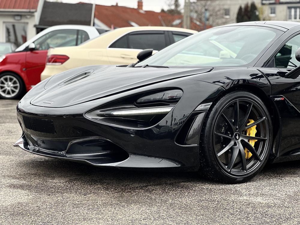 MCLAREN 720S Alcantara belső. carbon pack. Bowers&Wilkins hangrendszer