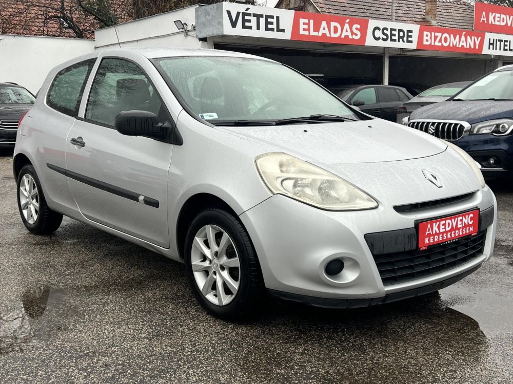 RENAULT CLIO