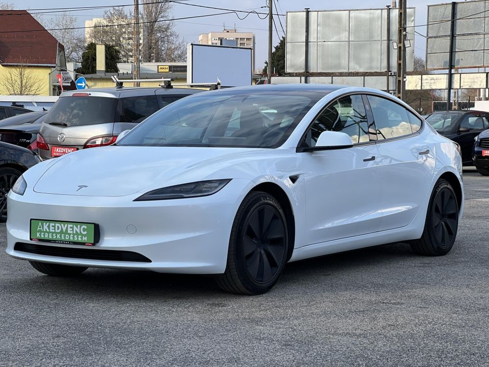 TESLA MODEL 3 RWD Premium (Automata) Ülésszellőztetés. hátsó kijelző. 2031-ig garancia!