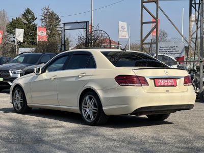 MERCEDES-BENZ E-OSZTÁLY E 200 Avantgarde (Automata) Napfénytető Ülésfűtés F1 váltó Bőr belső Ex taxi a legjobb áron!