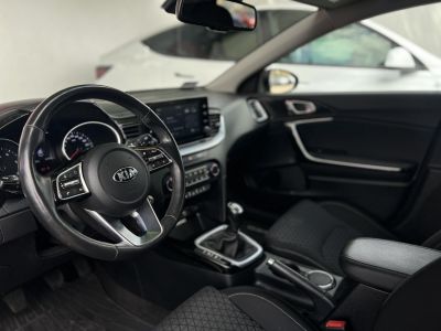 KIA CEE'D Ceed 1.6 CRDi HP Gold Carplay T.kamera Gyári garancia!