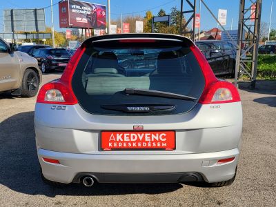 VOLVO C30 2.0 D Momentum Xenon Digitklíma Tempomat Friss Szerviz!