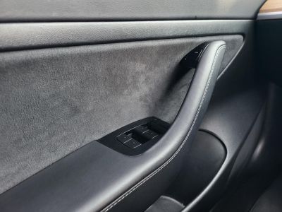 TESLA MODEL 3 Standard Range Plus Aut garanciális. 2 töltőkábel!