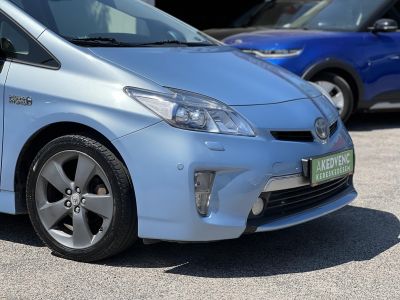 TOYOTA PRIUS PLUG-IN