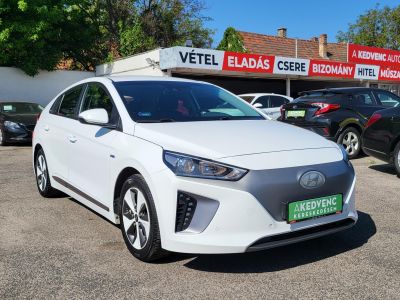 HYUNDAI IONIQ electric Premium (Automata) 250km-es hatótáv. Vezetett szervizkönyv!