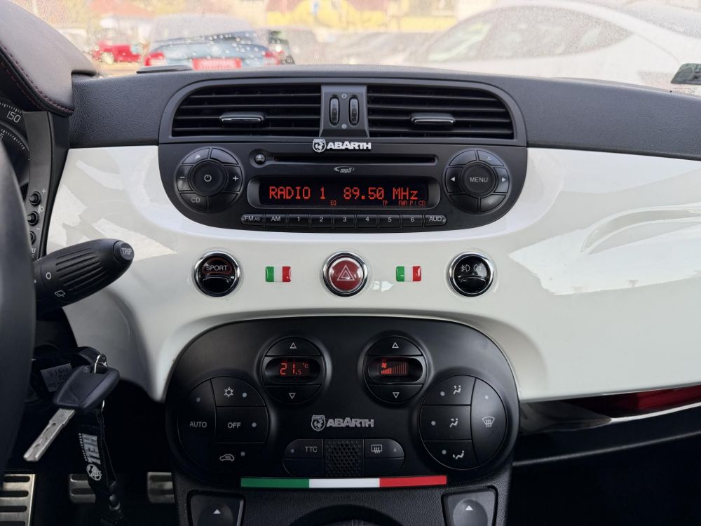 ABARTH 500 1.4 76e km. akrapovic. digitklíma. rendszeresen karbantartott!