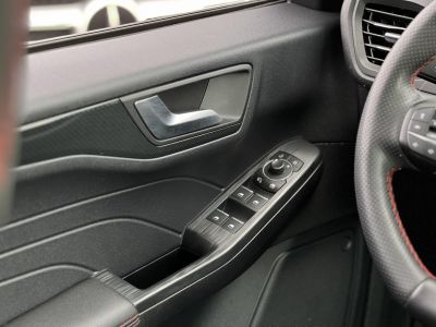 FORD KUGA 2.5 PHEV ST-Line X Graphite Tech Edition CVT