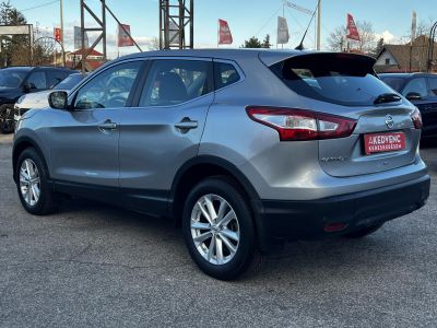 NISSAN QASHQAI 1.6 dCi Tekna 4WD 119e km. LED Tempomat Bluetooth Digitklíma MEGKÍMÉLT állapot!