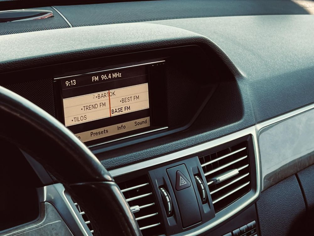MERCEDES-BENZ E 200 CGI BlueEFFICIENCY Elegance (Automata) Gyári fényezés. Dokumentált előélet. Garantált 149e km!