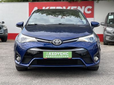 TOYOTA AVENSIS Touring Sports 2.0 Executive CVT Magyarországi. Gyári fényezés. Végig vezetett szervizkönyv!