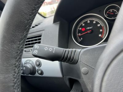 OPEL ASTRA H Caravan 1.6 Enjoy Rendszeresen karbantartott! Klíma Tempomat Alufelni Multikormány