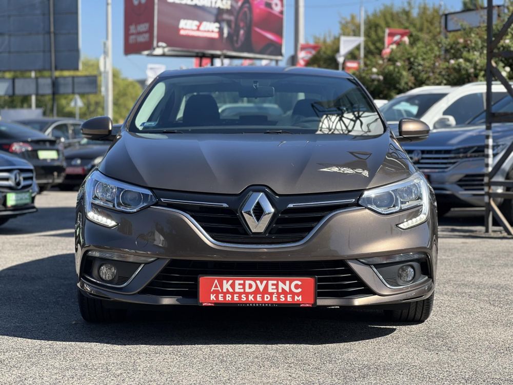 RENAULT MEGANE GrandCoupé 1.6 SCe Limited Magyarországi. 106e km Gyári fényezés Márkaszervizelt!