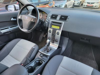 VOLVO C30 2.0 D Momentum Xenon Digitklíma Tempomat Friss Szerviz!