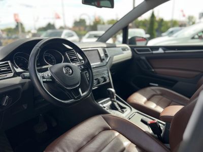 VOLKSWAGEN GOLF SPORTSVAN 1.4 TSI BMT Highline DSG Dokumentált előélet. barna bőrbelső. téli-nyári gumi garnitúra!