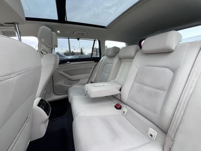 VOLKSWAGEN PASSAT Variant 2.0 TDI BMT Highline DSG Vaj belső. panorámatető. kamera. vezérlés kicserélve