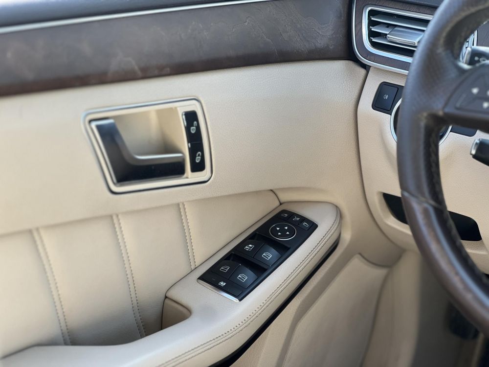 MERCEDES-BENZ E 250 CDI 4Matic Elegance (Automata) Magyarországi. világos belső. harman/kardon. magas felszereltség!