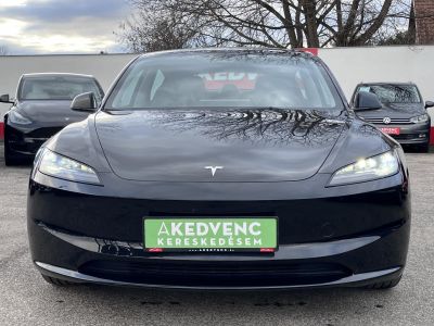 TESLA MODEL 3 RWD (Automata) HIGHLAND 27e km. AMD Ryzen. Gyári garancia 2032-ig. 500km hatótáv!