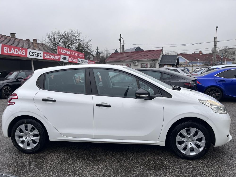 PEUGEOT 208 1.0 VTi PureTech Access Teljesen leszervizelve!
